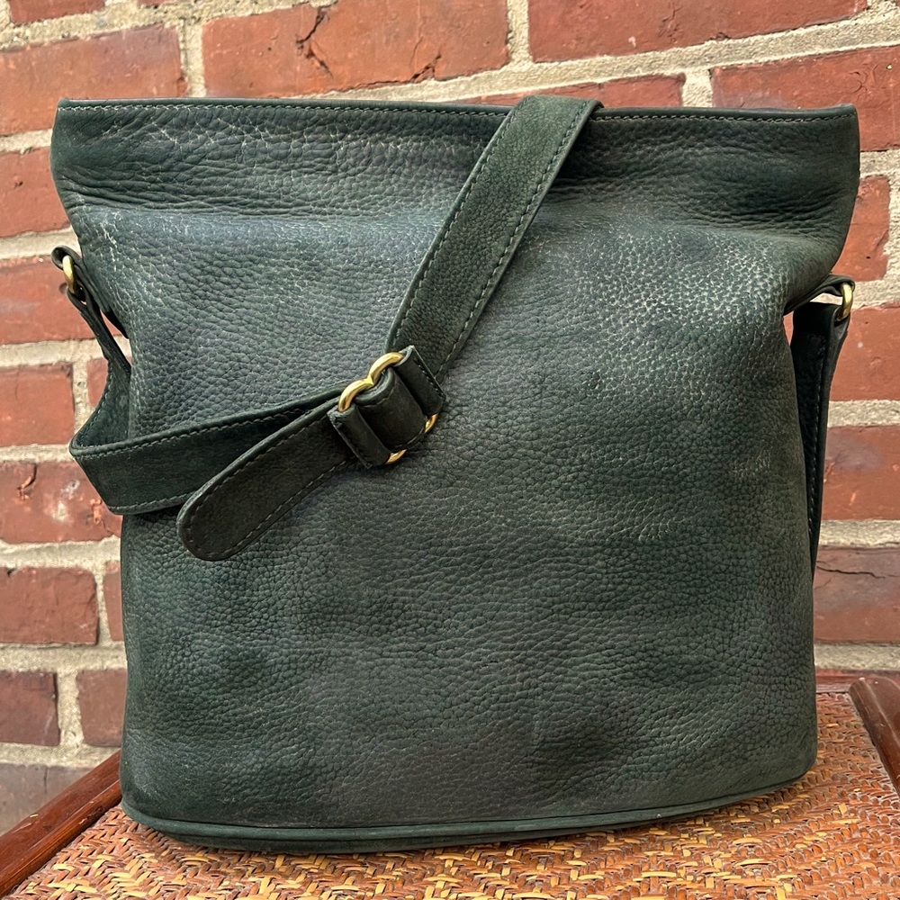 COACH Vintage 1994 Medium Bucket Zip 4932 Spruce (dark green)